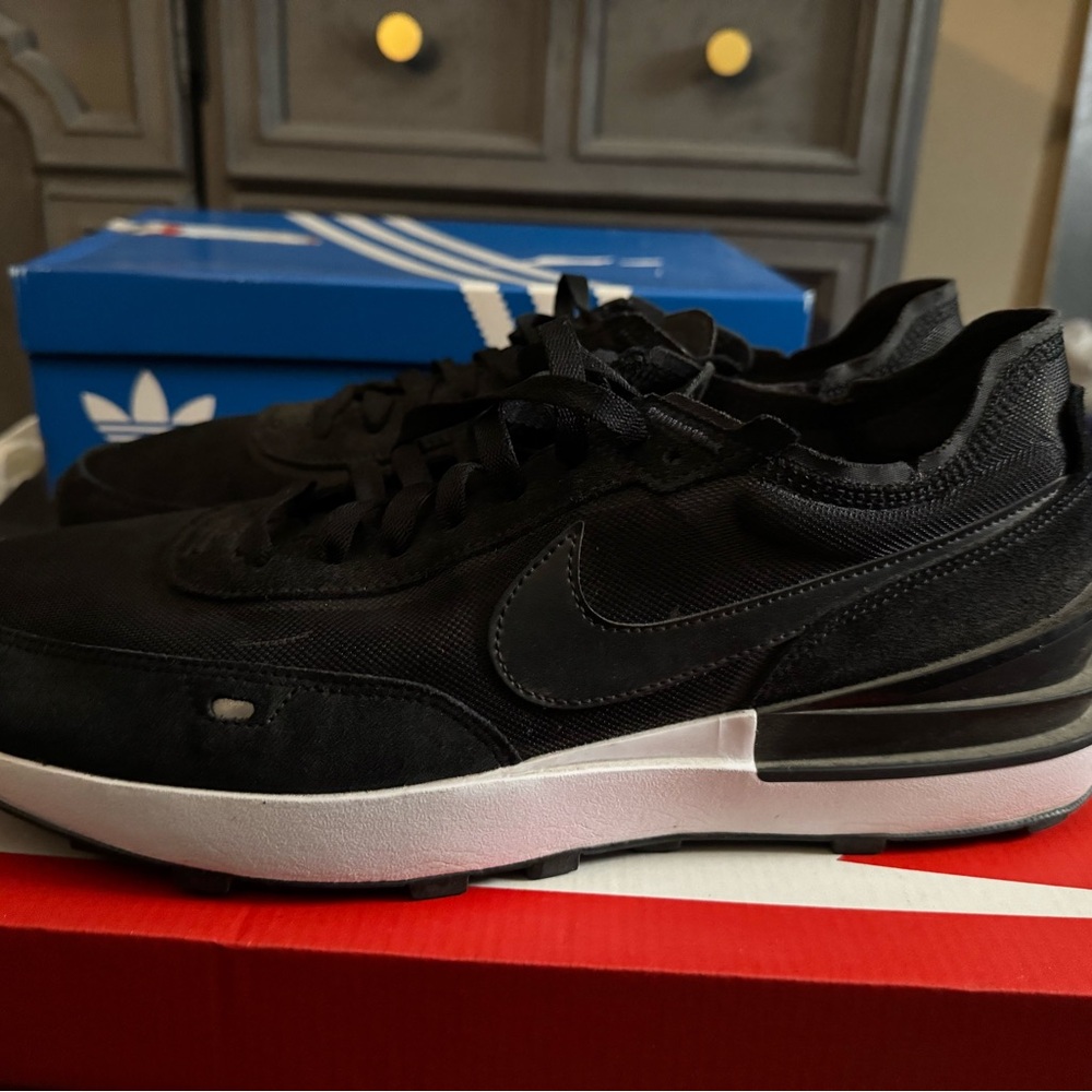 Nike waffle  size 13 in black and white.